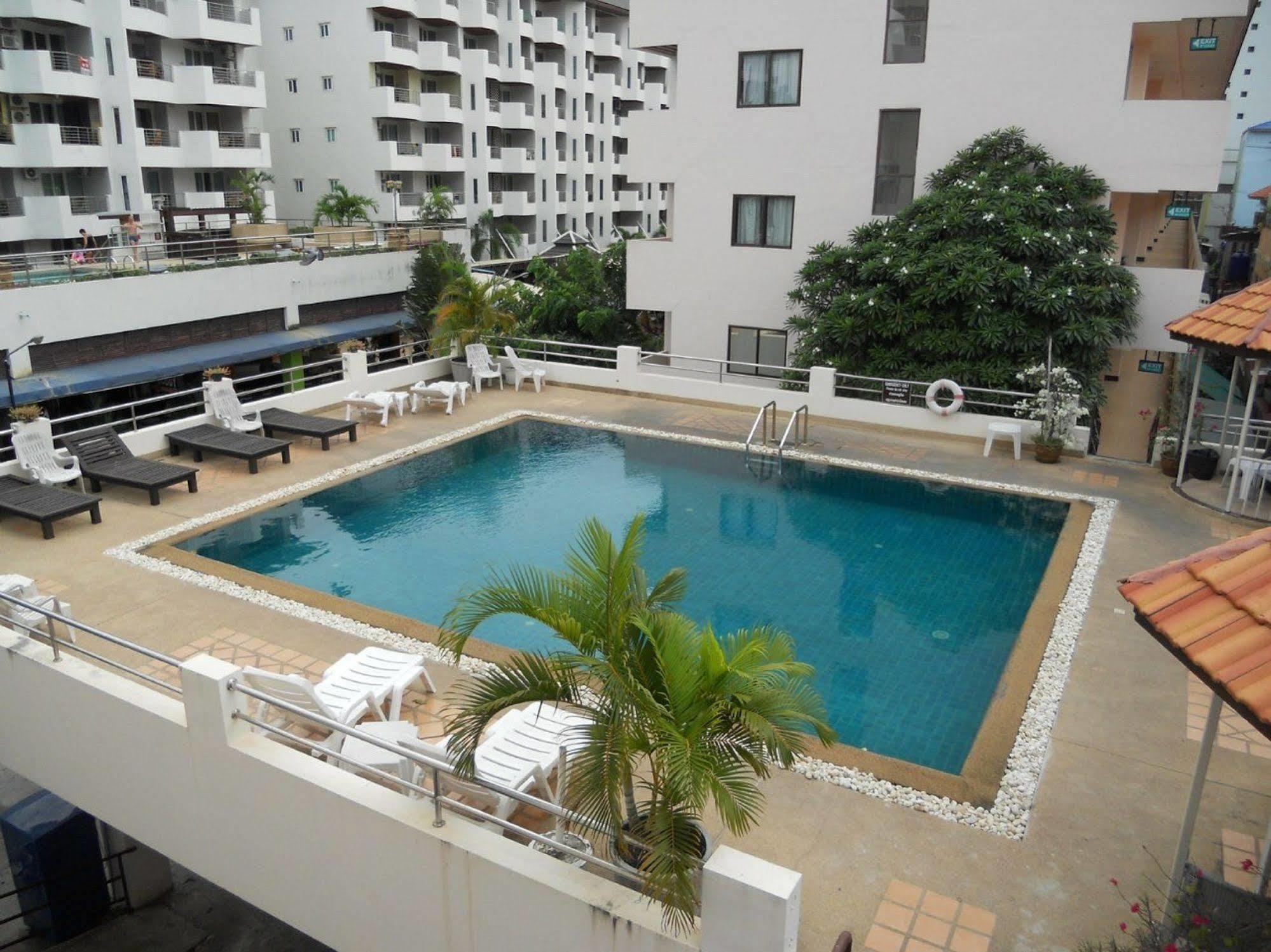 Jomtien Good Luck Apartment Eksteriør bilde