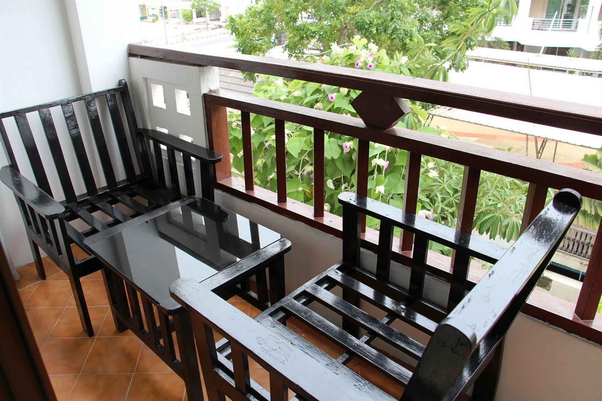 Jomtien Good Luck Apartment Eksteriør bilde